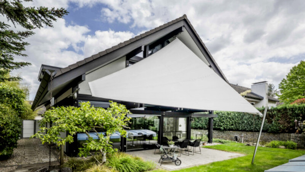 Freizeitanalage mit Sonnensegel Freizeitanalage mit Sonnensegel