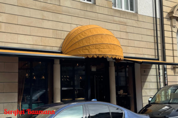 Vollkassetten- und Korbmarkise Markisenensemble